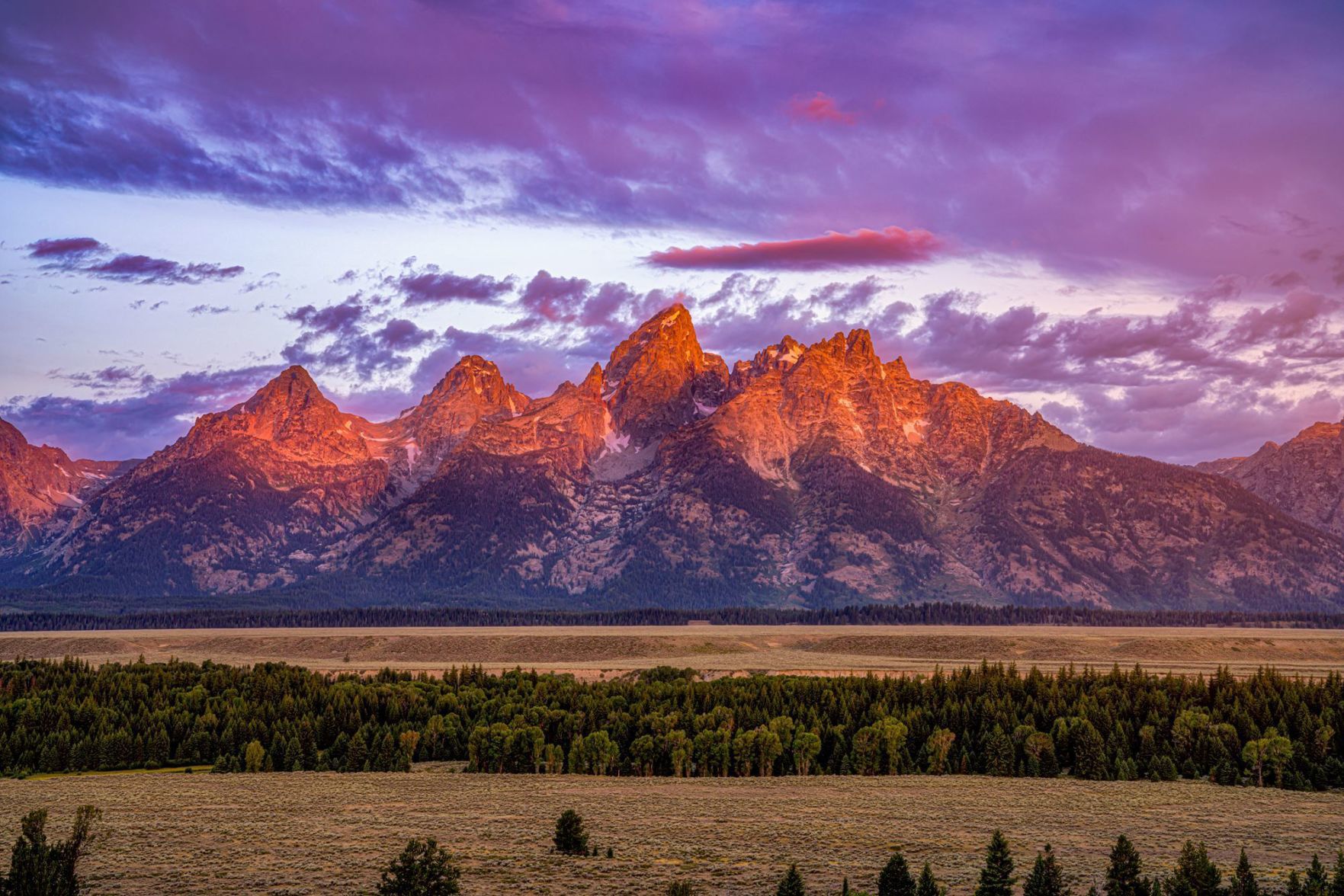 August sunrise in Grand Tetons